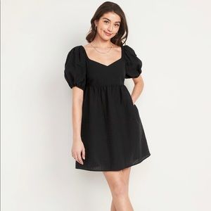 Old Navy Fit and Flare Puff-Sleeve Seersucker All Day Mini Dress Sz Medium Black